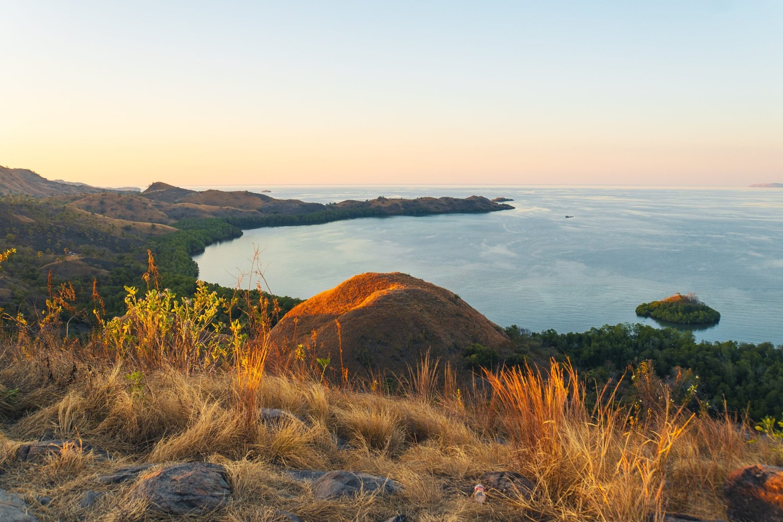 Beautiful,View,Of,Sylvia,Hill,,Sunset,Point,Spot,In,Labuhan